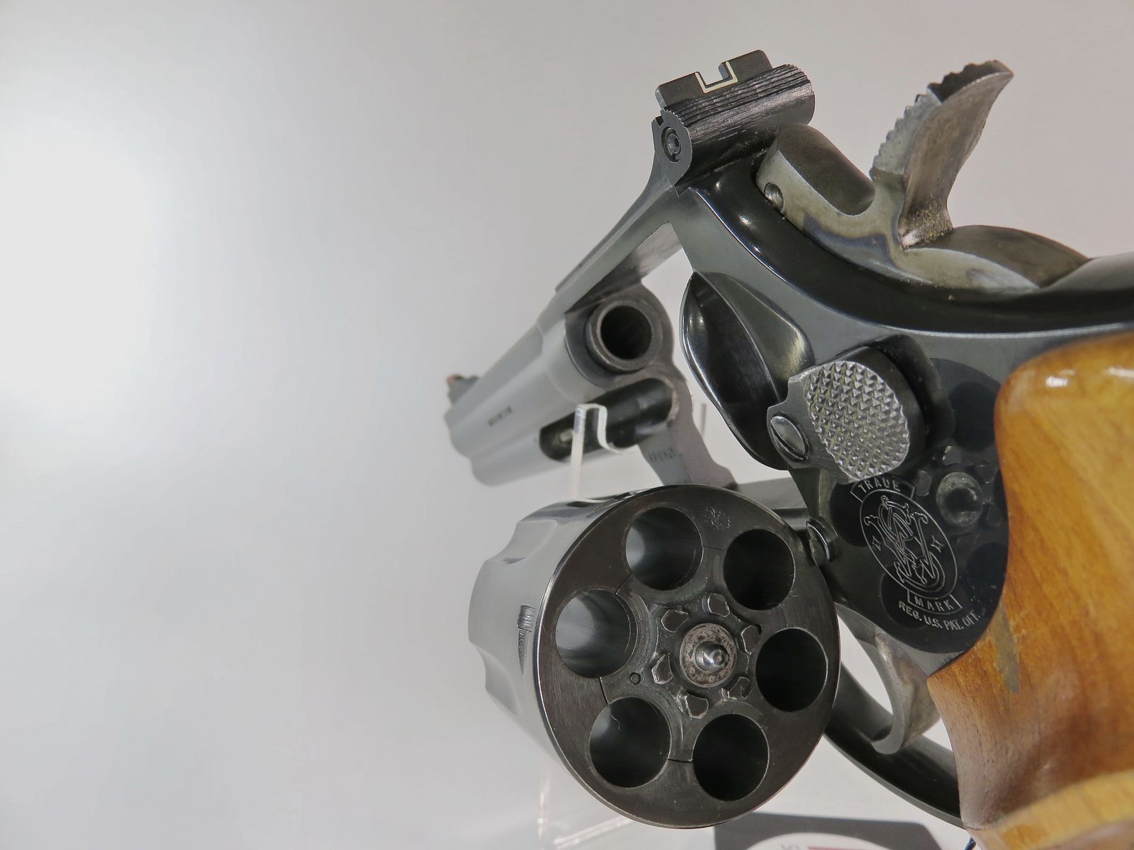 Revolver Smith & Wesson 586-2 | .357 Mag. | 6 inch | geblauwde afwerking | Nill-grip