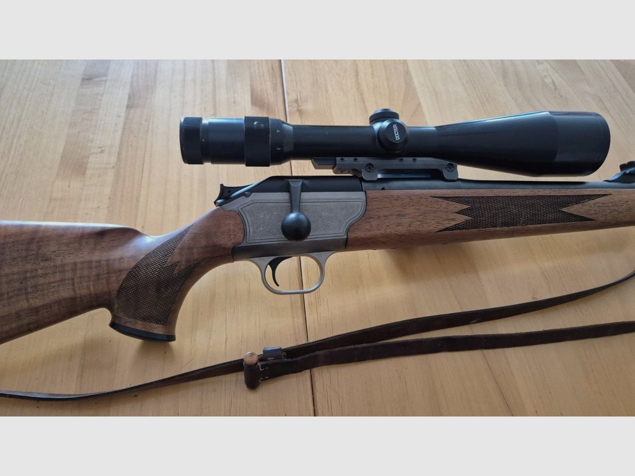 Fucile a ripetizione Blaser R93 Cal. 9,3x64 con due ottiche