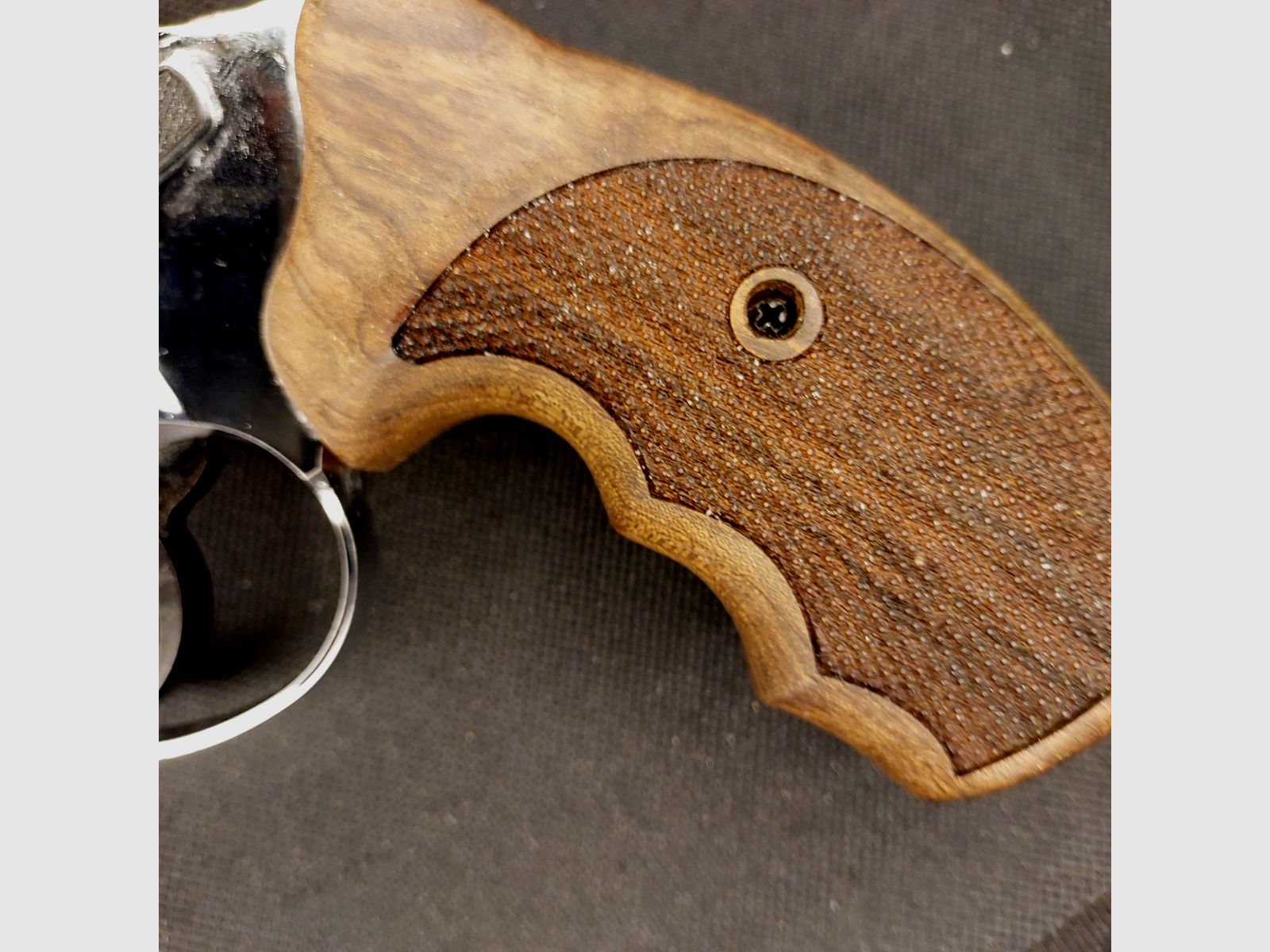 Zoraki R1 2.5 inch chrome with wooden grips revolver caliber 9mm R.K. (PTB 1022)