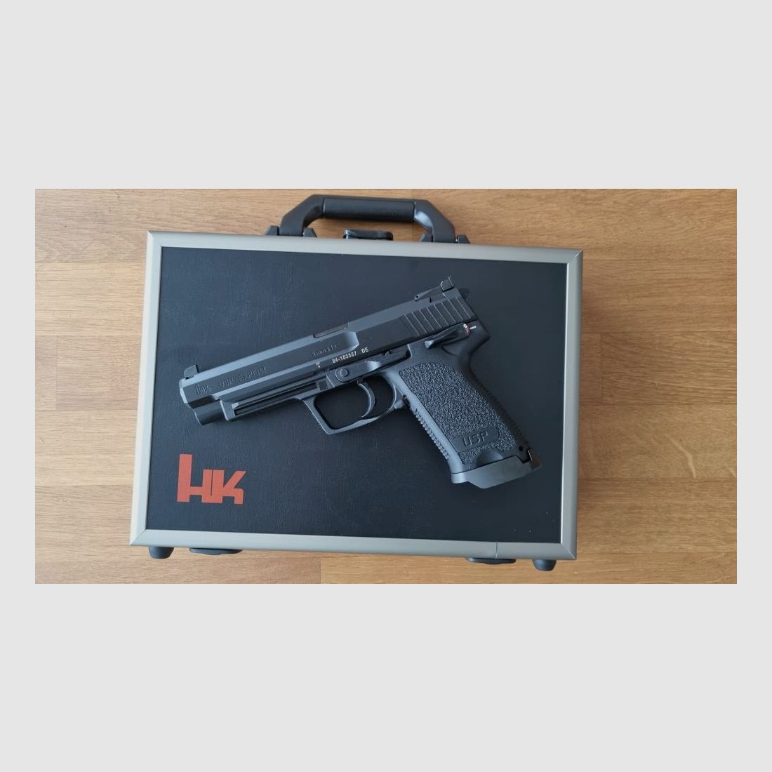 Heckler & Koch USP Expert