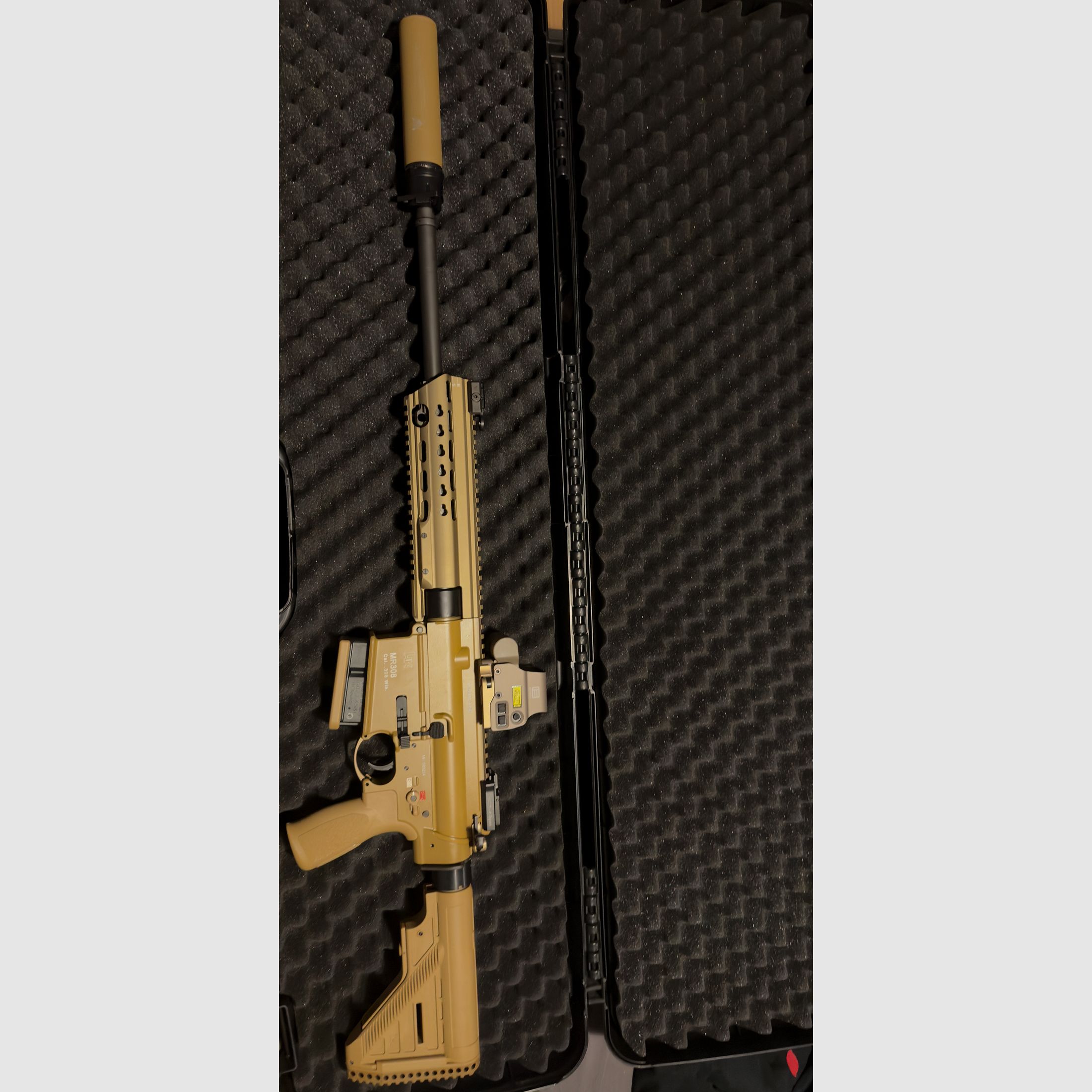 Heckler & Koch MR308 A3 (Special Edition - RAL8000) z tłumikiem Rotex-X i celownikiem EOTECH HWS EXPS3-0