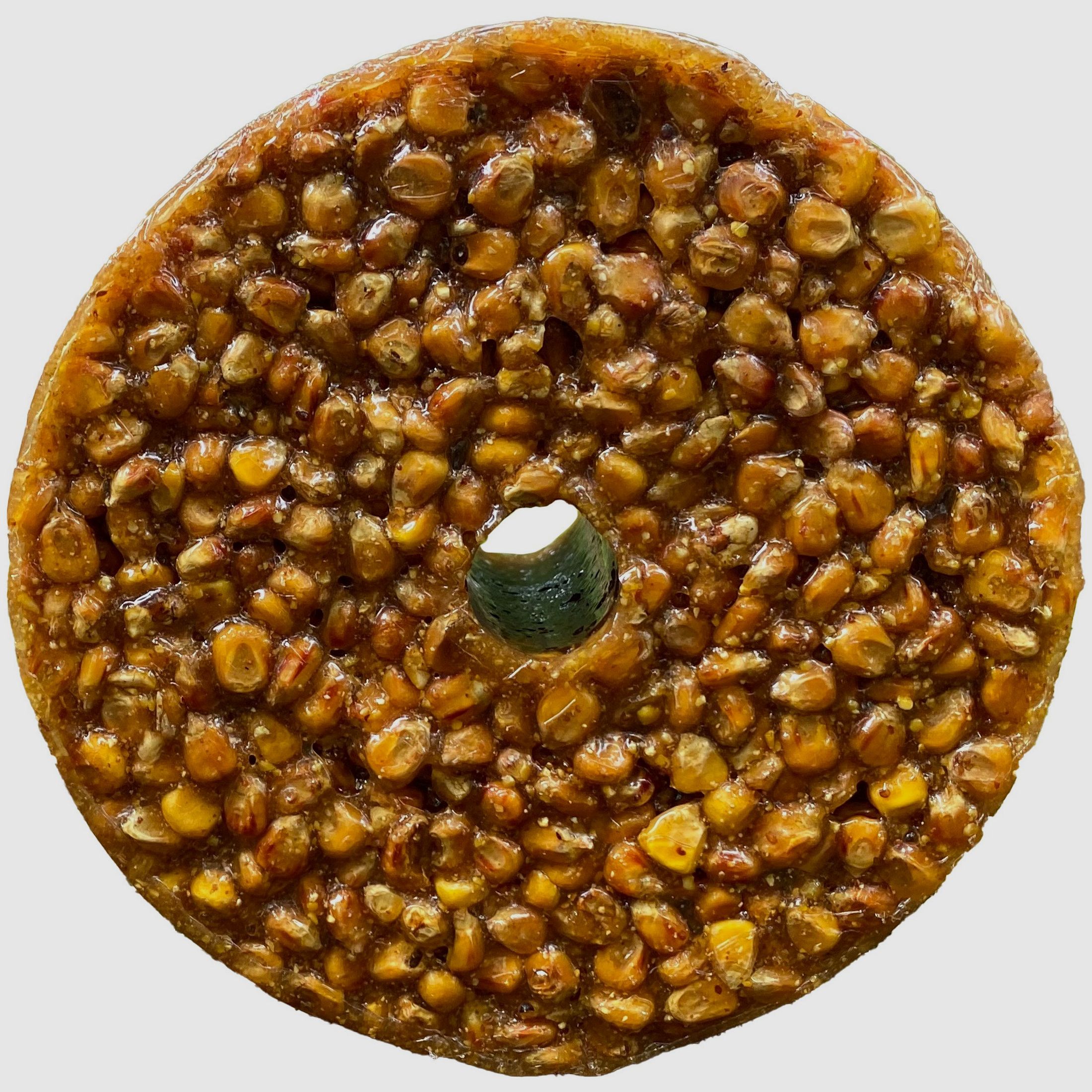 Specjalny kamień do lizania dzikich zwierząt prażona kukurydza