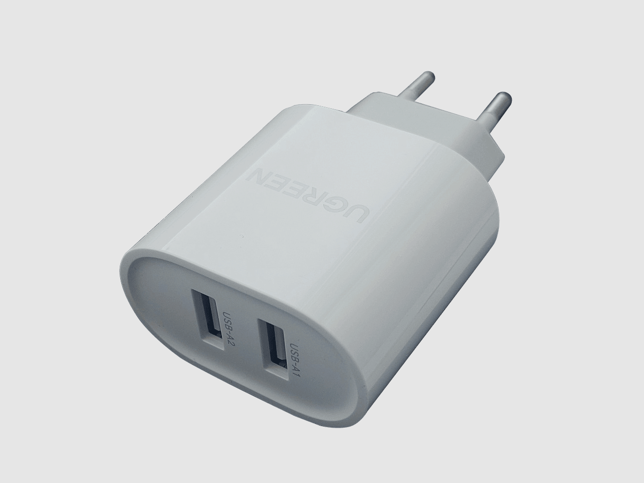 Woodline charger 100-240V 2 x USB-A (2.4A + 2.4A)