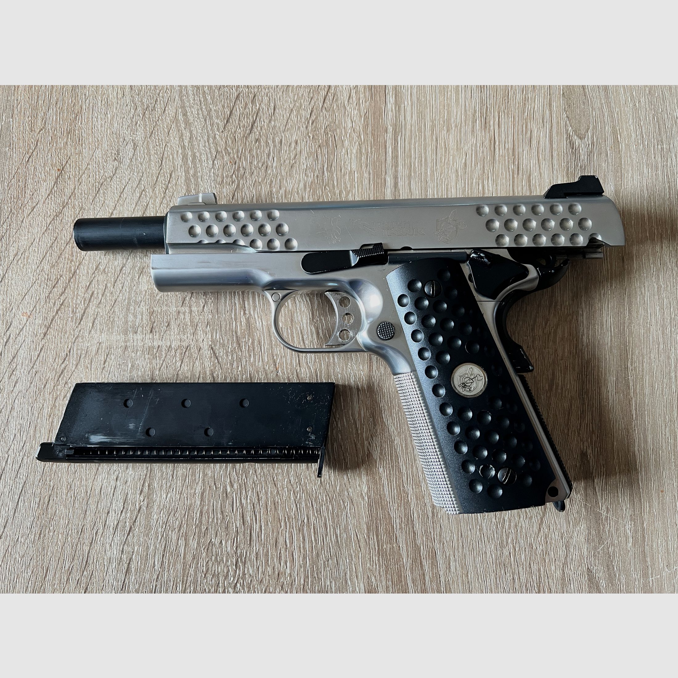 Airsoft WE-TECH 1911 Night Hawk Airsoft 6mm BB