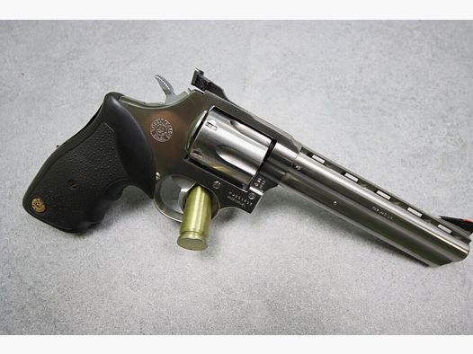 Taurus 689