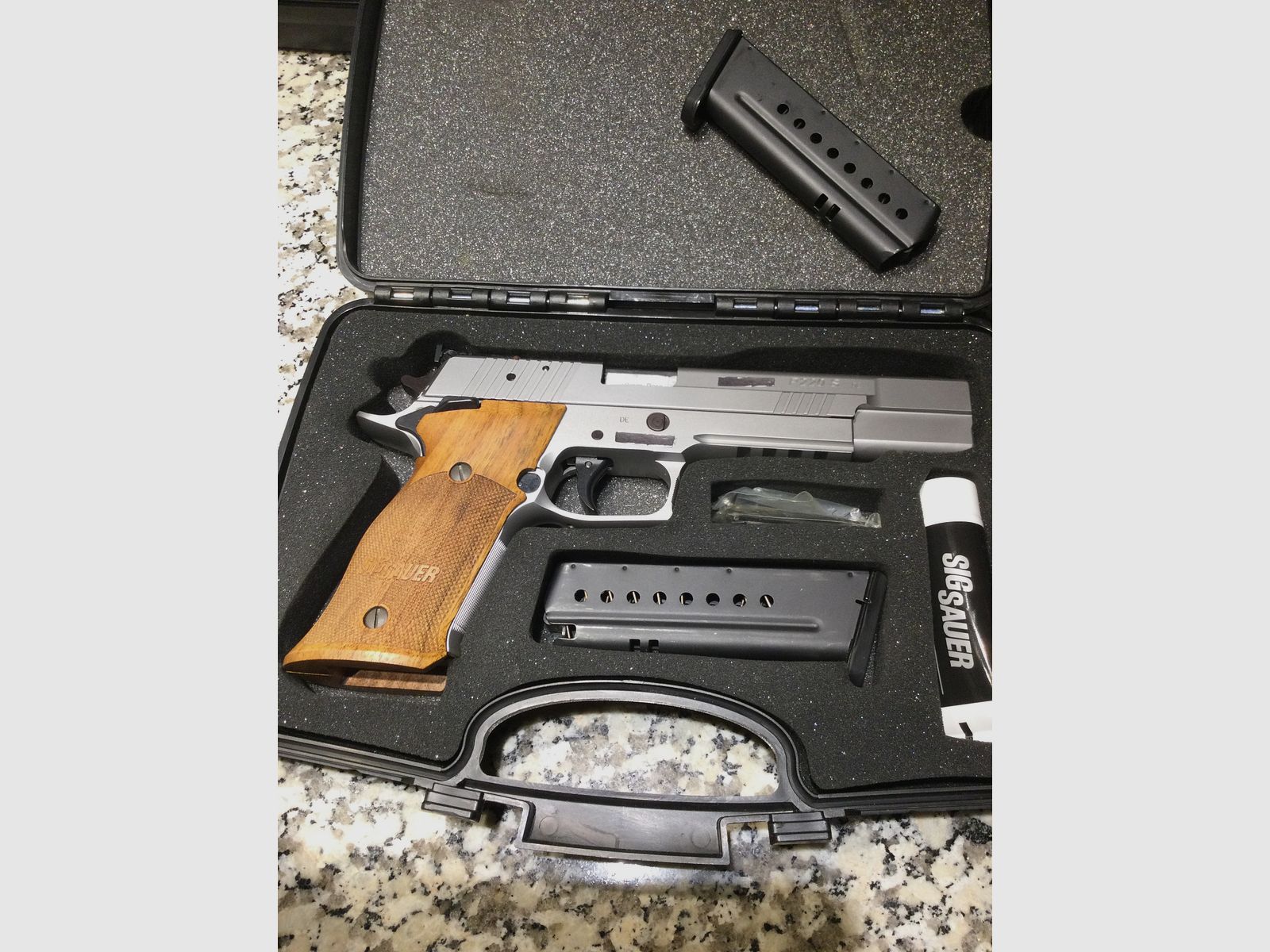 P220 Sig Sauer