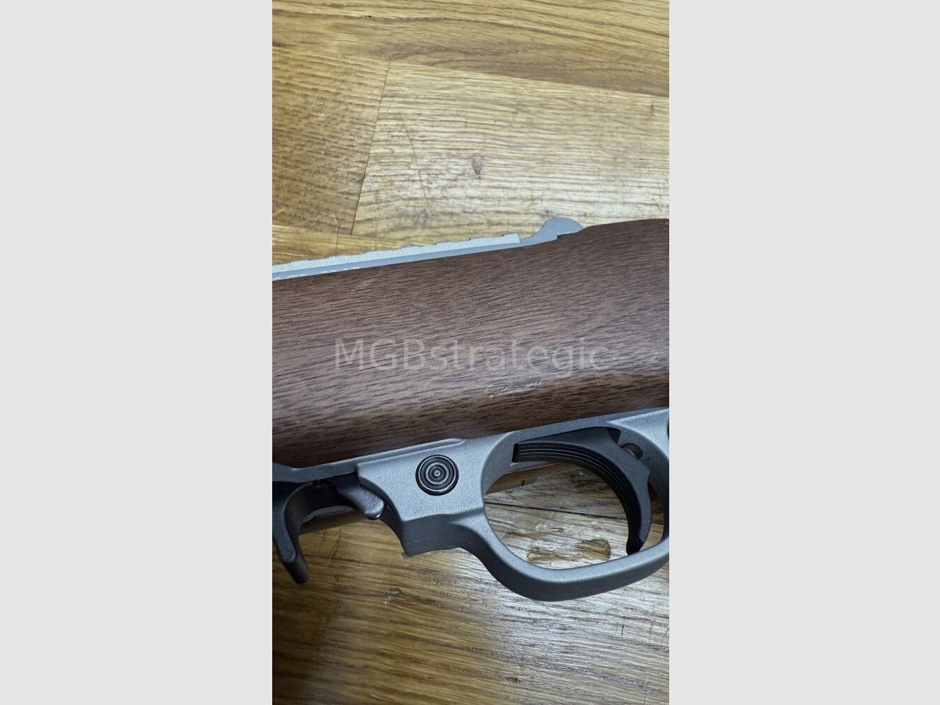 Ruger 10/22 z systemem kolby A-Team / luf i 2x magazyny Ruger BX-25 pokryte cerakote srebrnym / gwint wylotu 1/2"x28UNEF