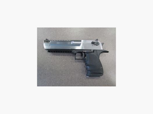 Semi-Auto Pistol Desert Eagle 50 AE