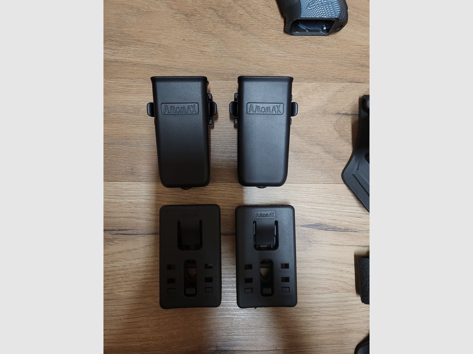 ASG CZ SHADOW 2 GBB AIRSOFT BUNDLE 4 chargeurs, 3 bouteilles de gaz Airsoft, 8000 billes, holster, 2 pochettes de chargeurs, ceinture Amomax peu utilisée