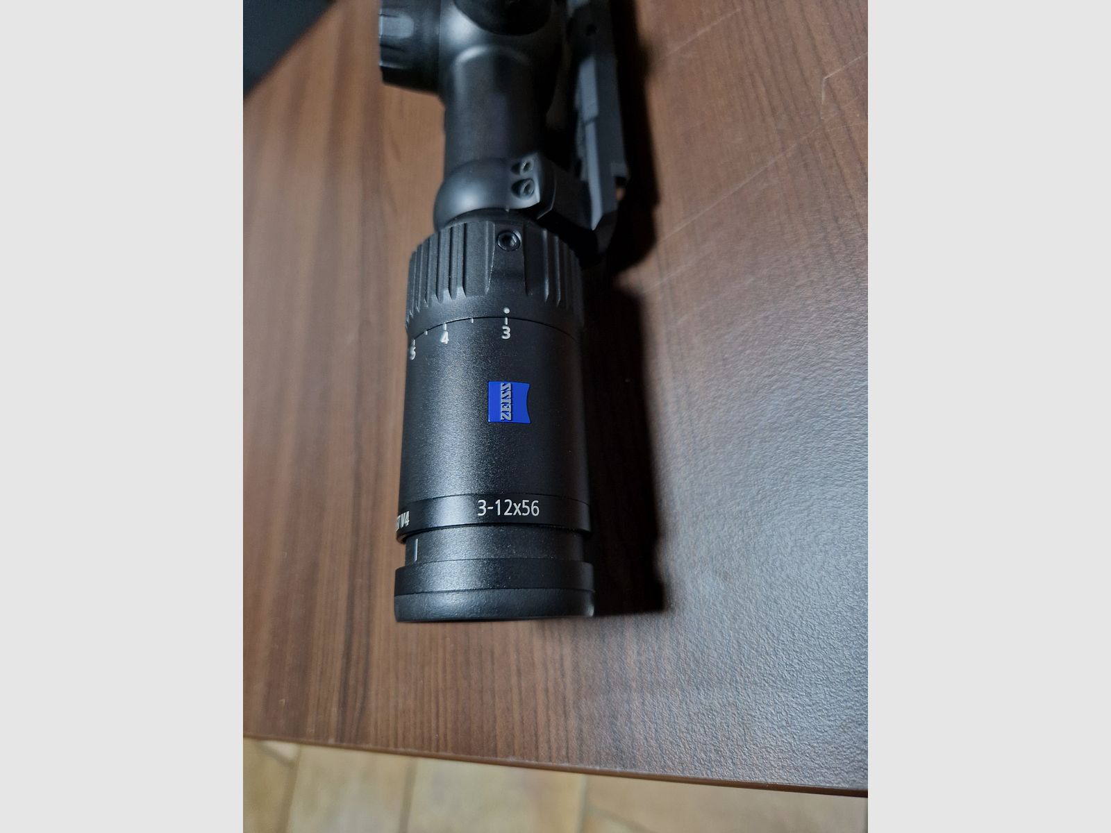 Zeiss Conquest V4 / 3-12x56, avec point lumineux