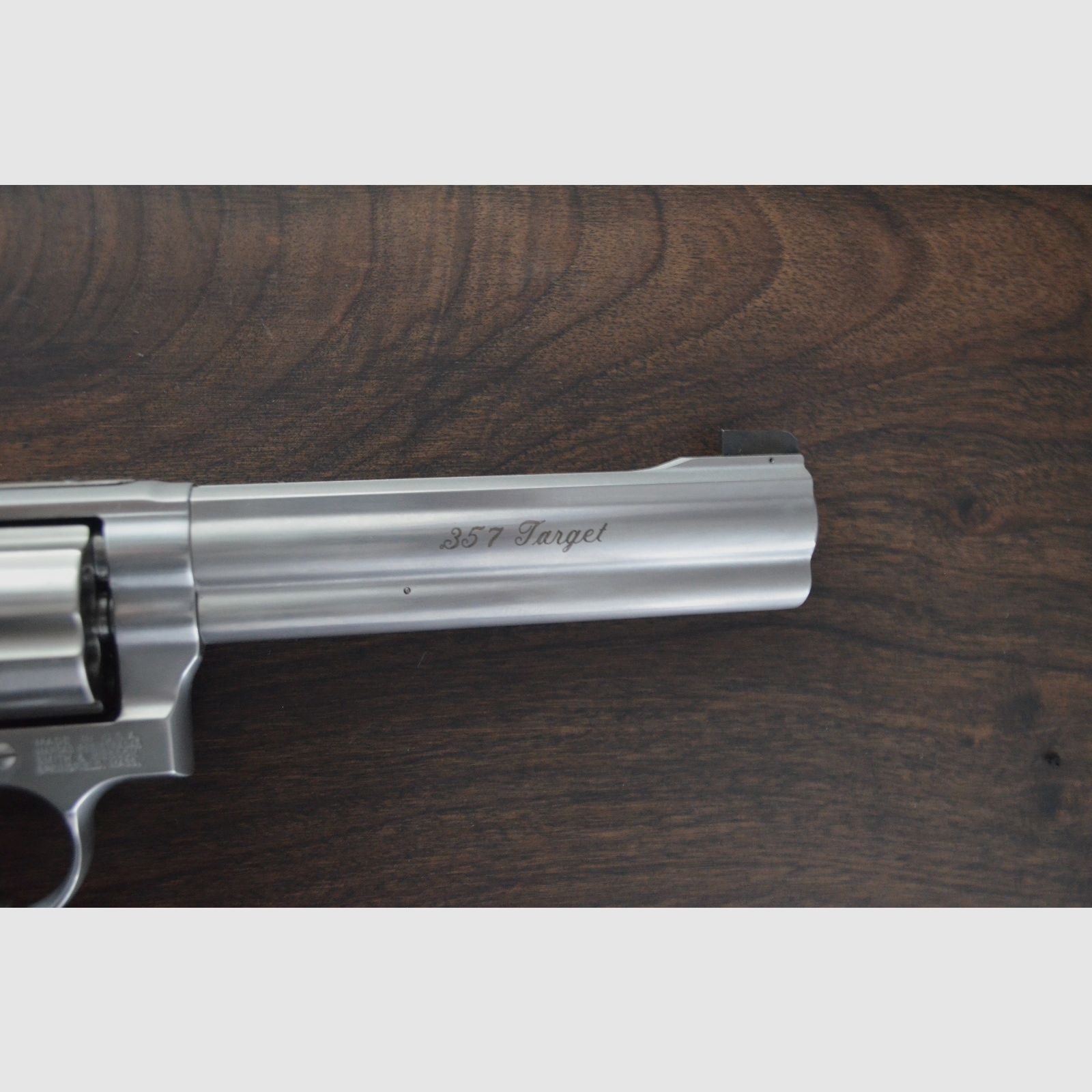 Smith & Wesson 686-6 Target Champion Kal.357 Mag. 6 Zoll Lauf im S&W Koffer mit Zubehör