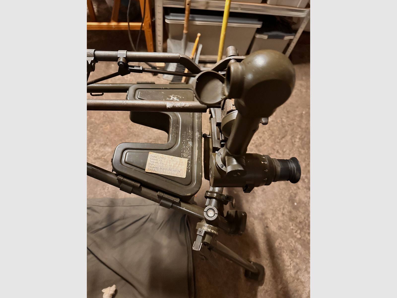 MG 3 affusto terrestre con ottica BW affusto da campo hensoldt wetzlar