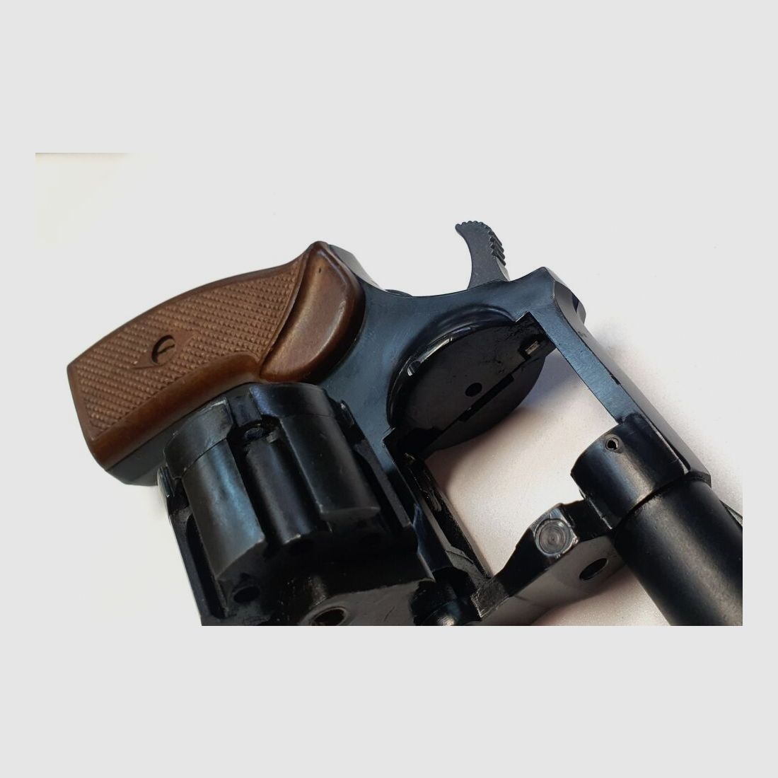 Melcher Cuno Solingen Revolver a Salve Cuno Melcher Modello 80 GT/S - 6mm Flobert - PTB 72, immagine 8 di 10