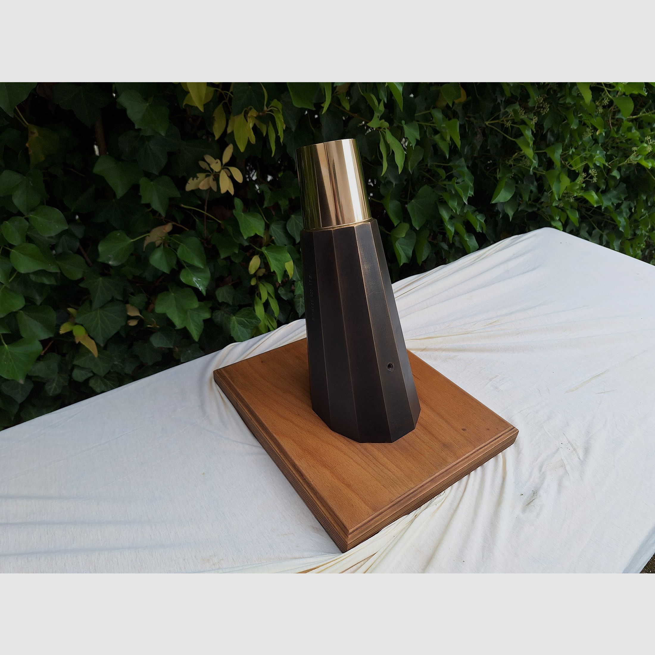Fixed bronze mortar