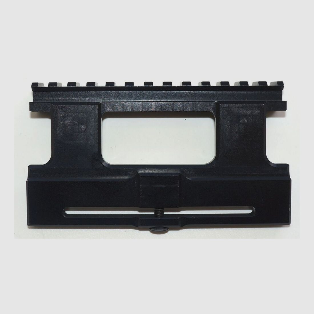 ZASTAVA M76 und M2010 G - Seitenmontage