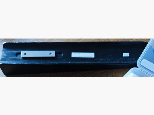 Auflagekeil uni schwarz Holz ---reserviert---