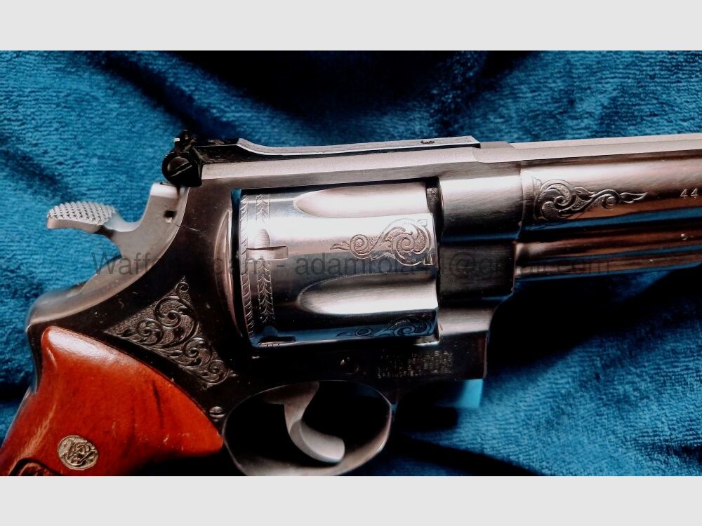 Smith & Wesson 6 inch 629-3 Stainless "de luxe