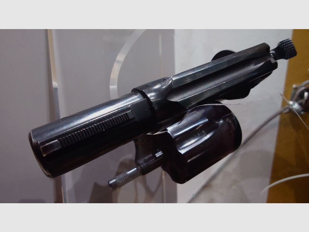 Rossi M27