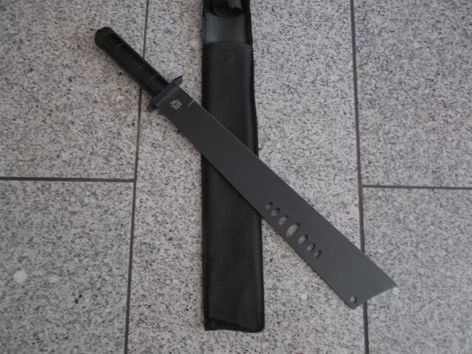 MP 9 Black Panther Machete con brújula NUEVO