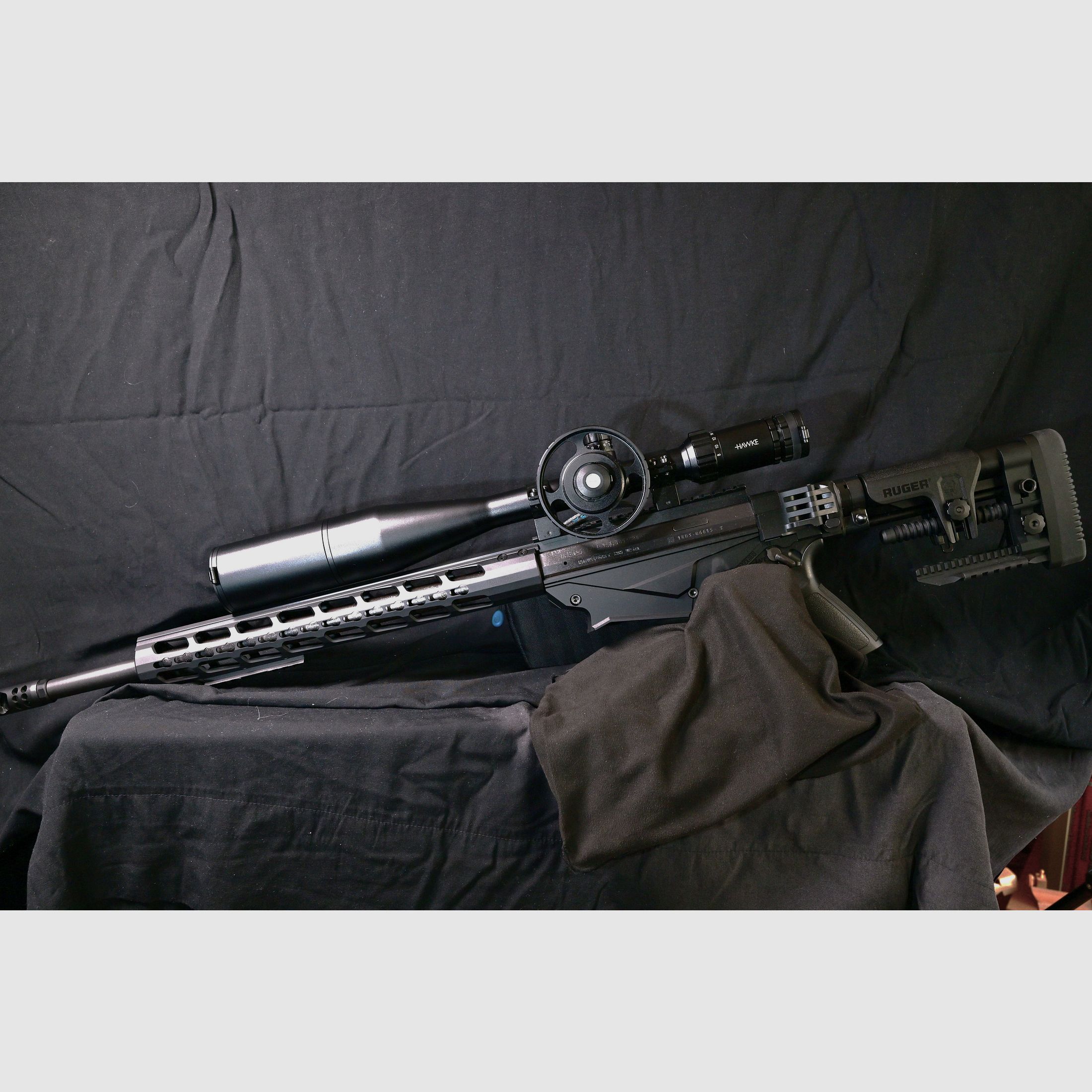 Ruger Precision Rifle .308 Winchester, canna da 24" con ottica Hawke Sidewinder 30 SF 8-32x56