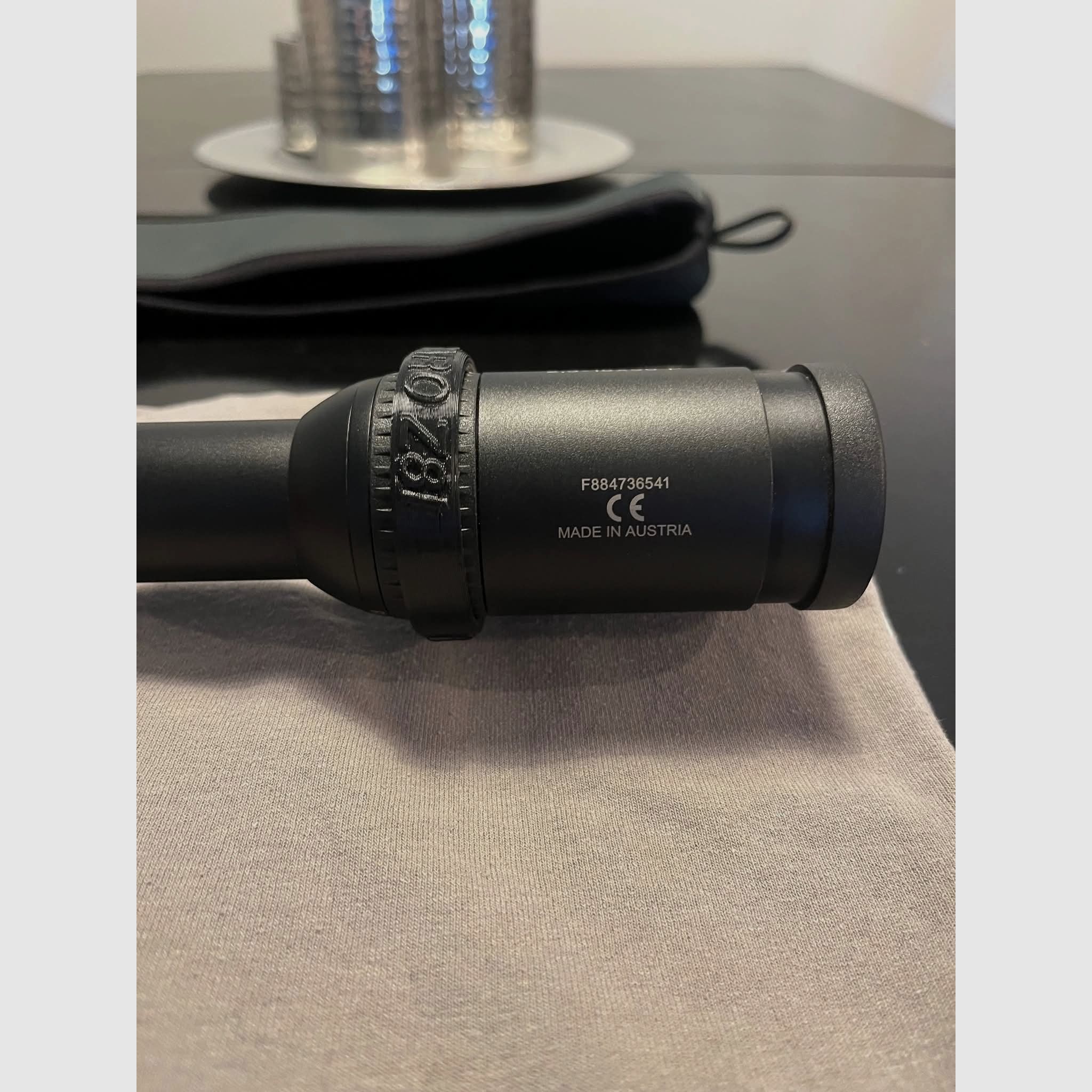 Swarovski Z8i 2.3-18x56 P mit Zubehör