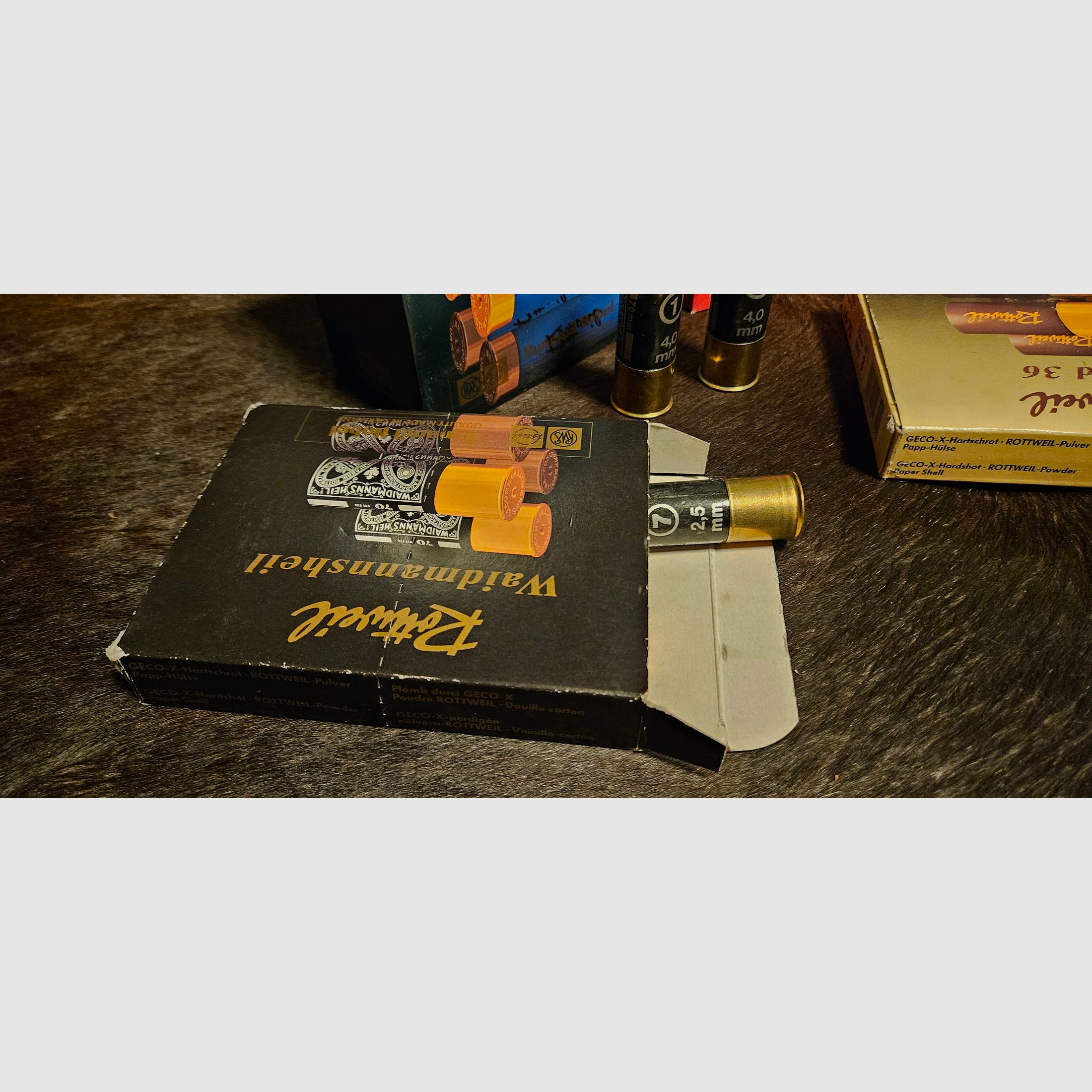 Gemischtes Paket diverser Schrotpatronen und FLG