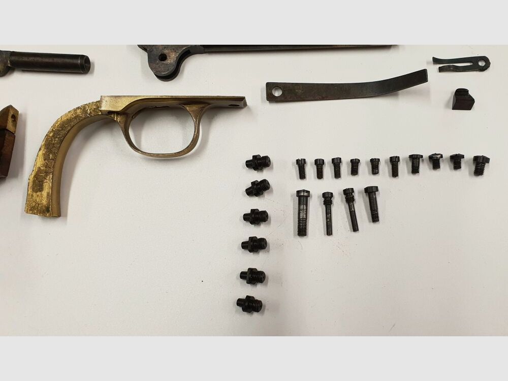 // Teilesatz/Parts-Kit/Ersatzteile-Set Revolver Navy Model Perkussionsrevolver