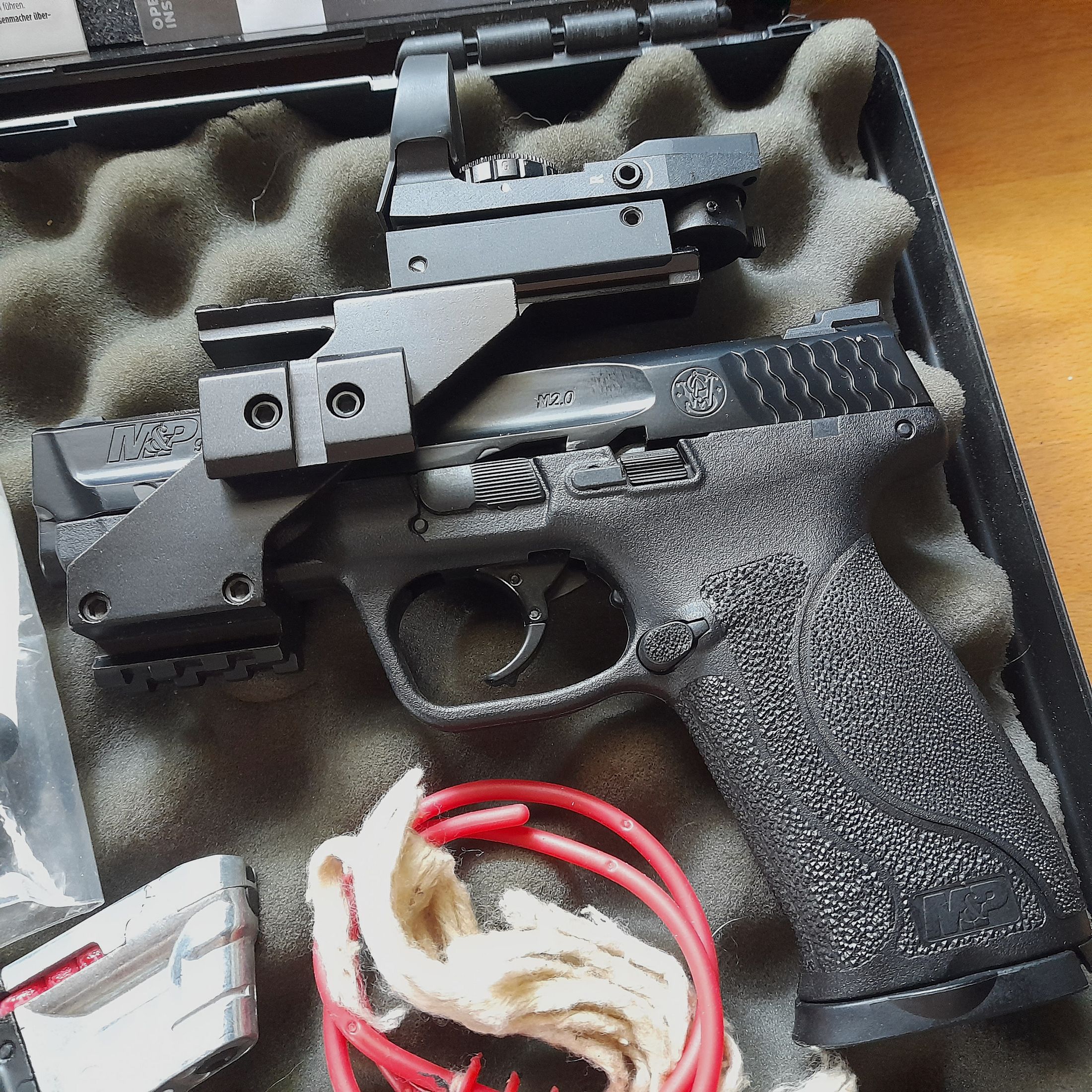 Umarex Smith & Wesson M&P9 M2.0 mit 2 TPM Magazinen im Koffer Set