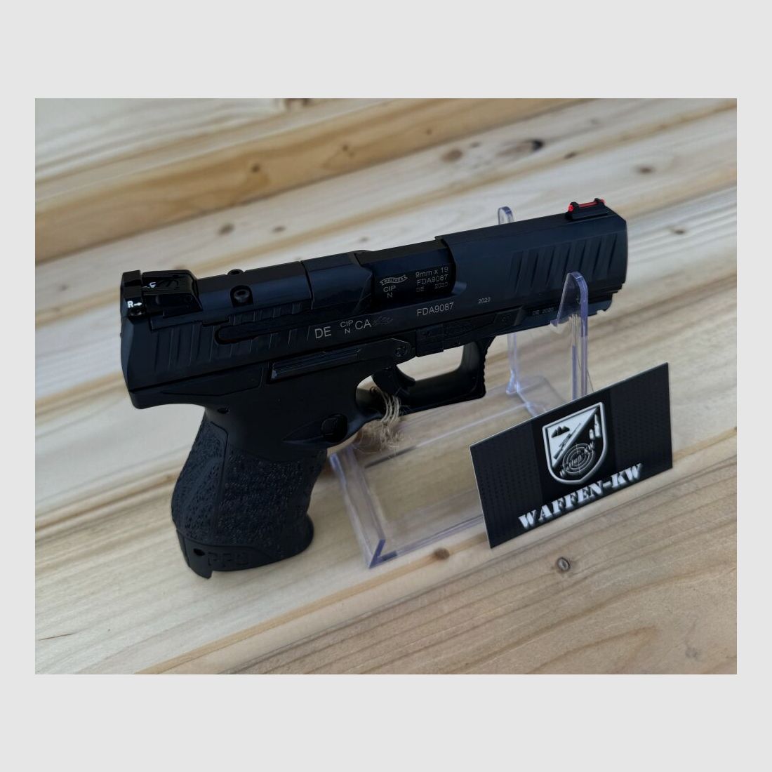 Arme de démonstration Carl Walther pistolet semi-automatique PPQ M2 9x19 9mm Luger 15R/17R 9mmLuger