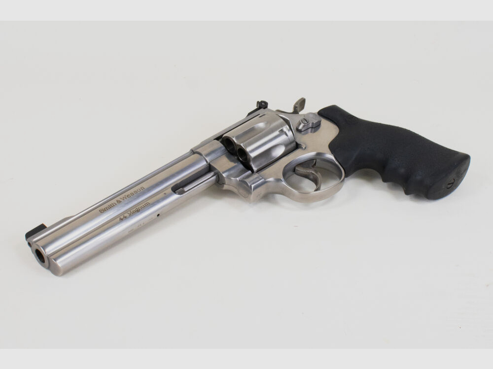 Smith & Wesson 629-4 Revolver