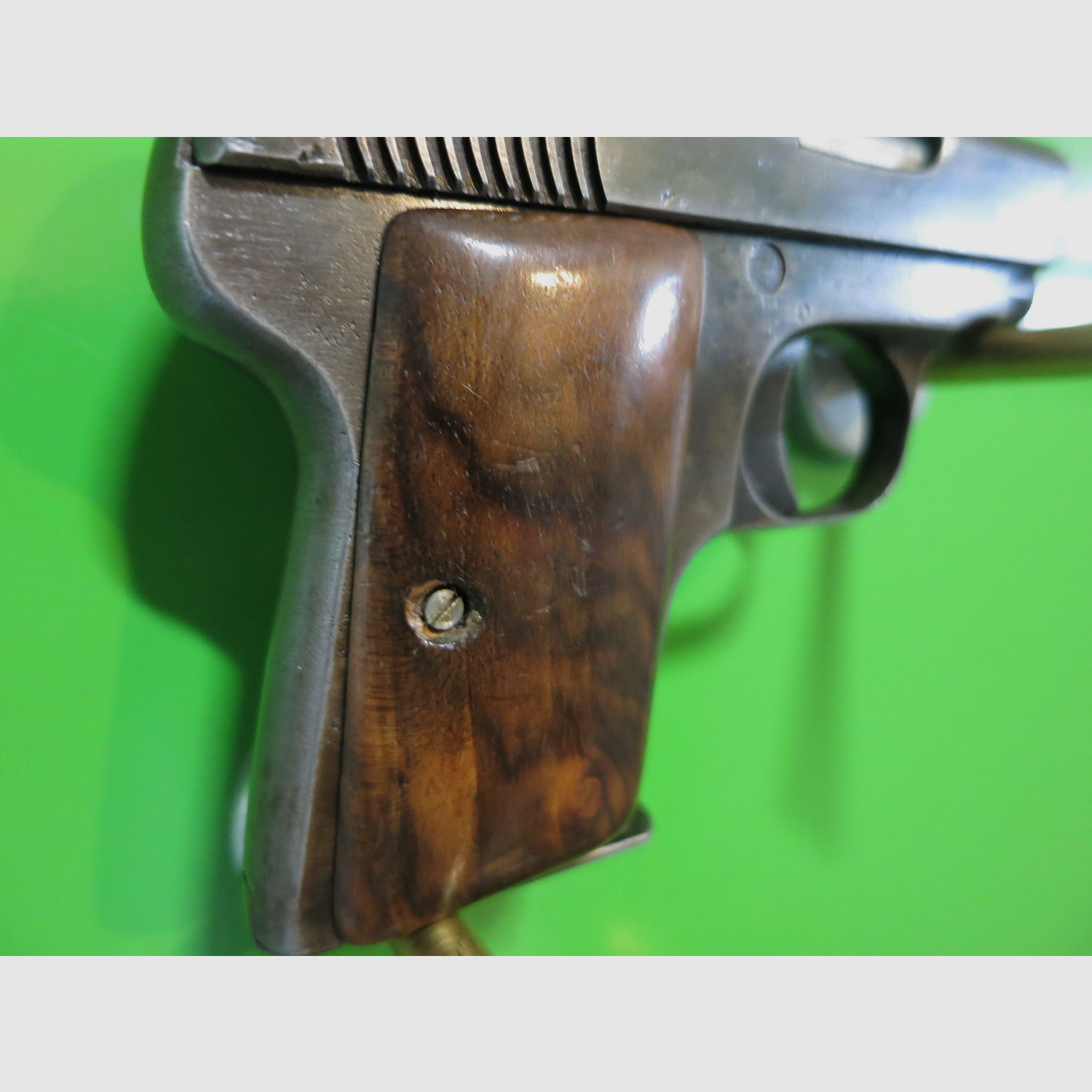 Halbautomatische  Astra Modell 200 (?), Lady-Gun im Westentaschenformat,  7,65mm Browning       #71-