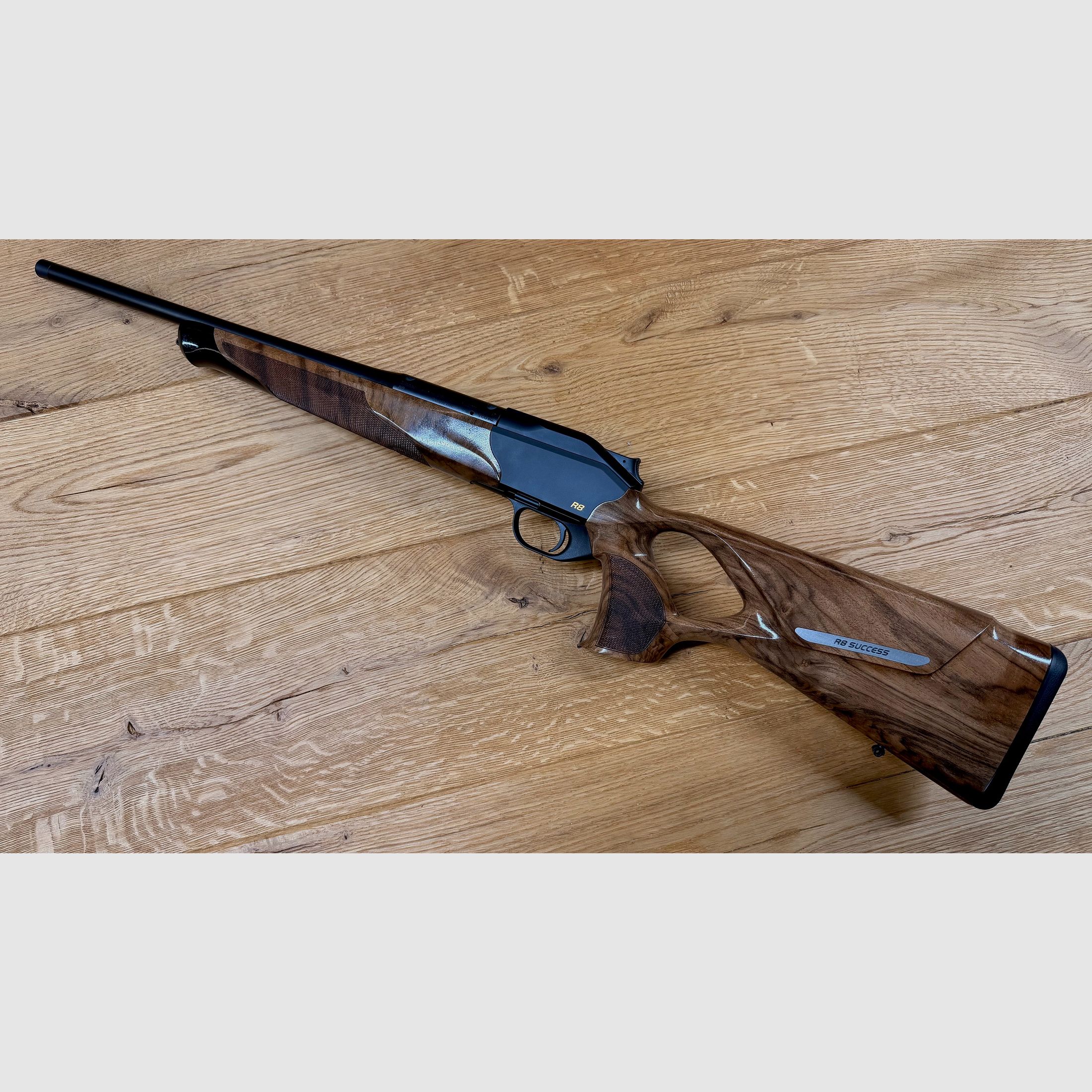 Blaser R8 Success / Holzklasse 4 / Kaliber u. Lauflänge nach Wahl / absolute Gelegenheit