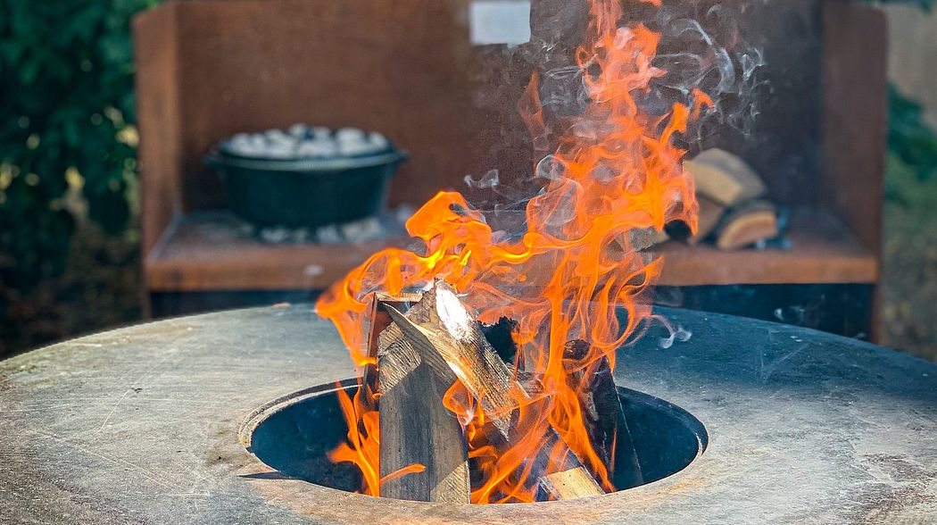 Outdoor Kochen mit THE DUDE GRILL