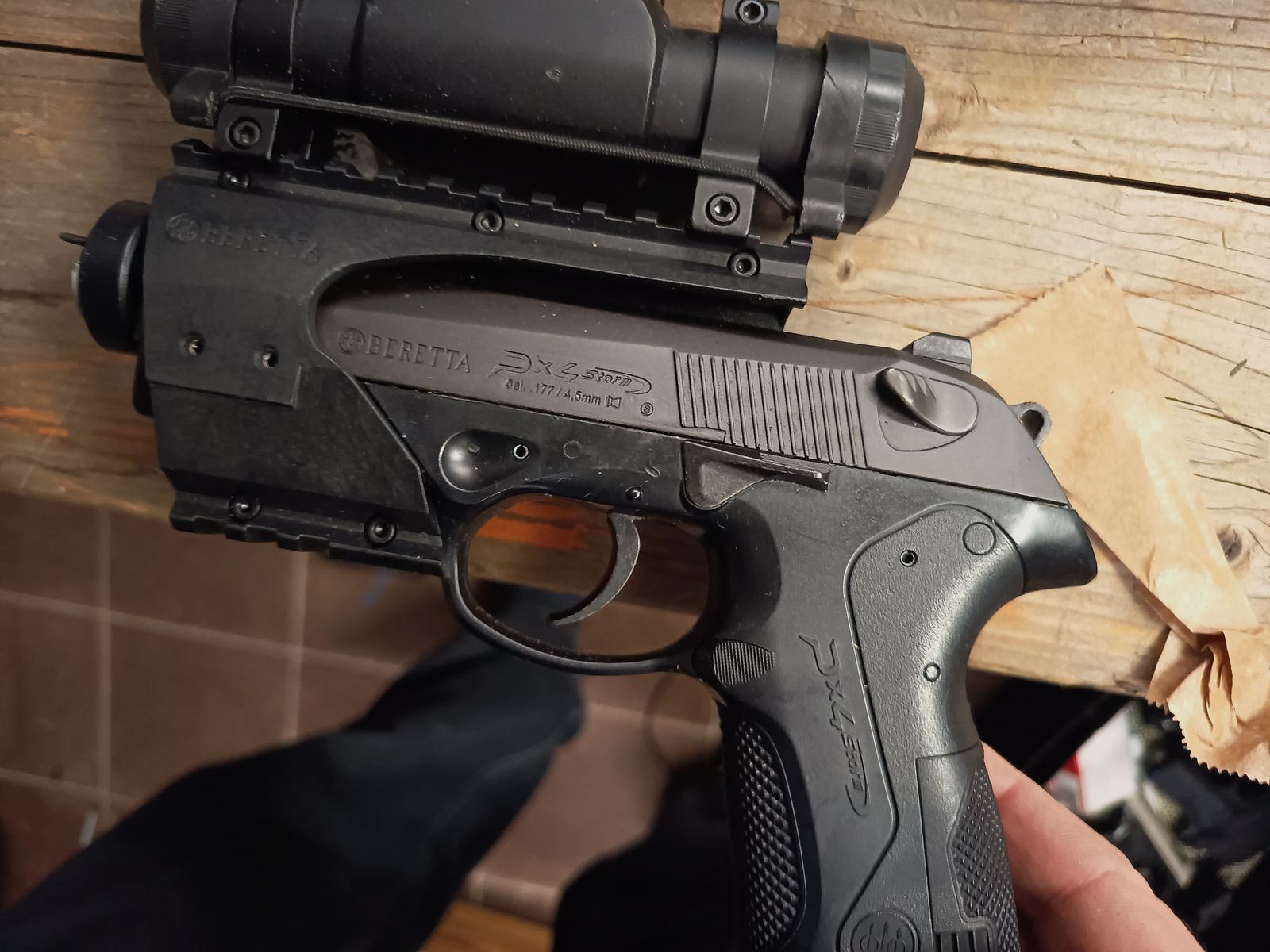 Bundle of airsoft 1 rifle 4 pistols with ammunition and gas cartridges