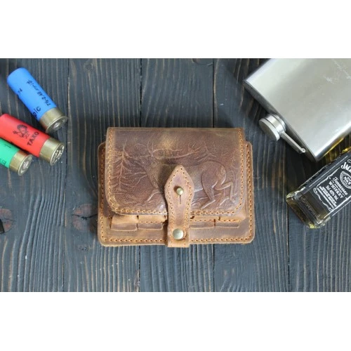 Beige leather hunting shotgun shell pouch