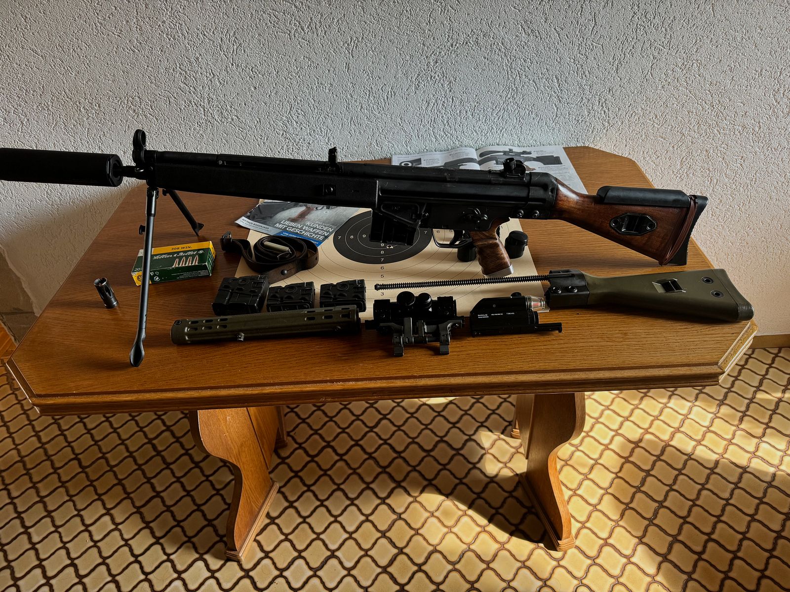 Selbstladegewehr SAR 2000,(G3) mit ZF / Rotpunktvisierung  in 308 win.