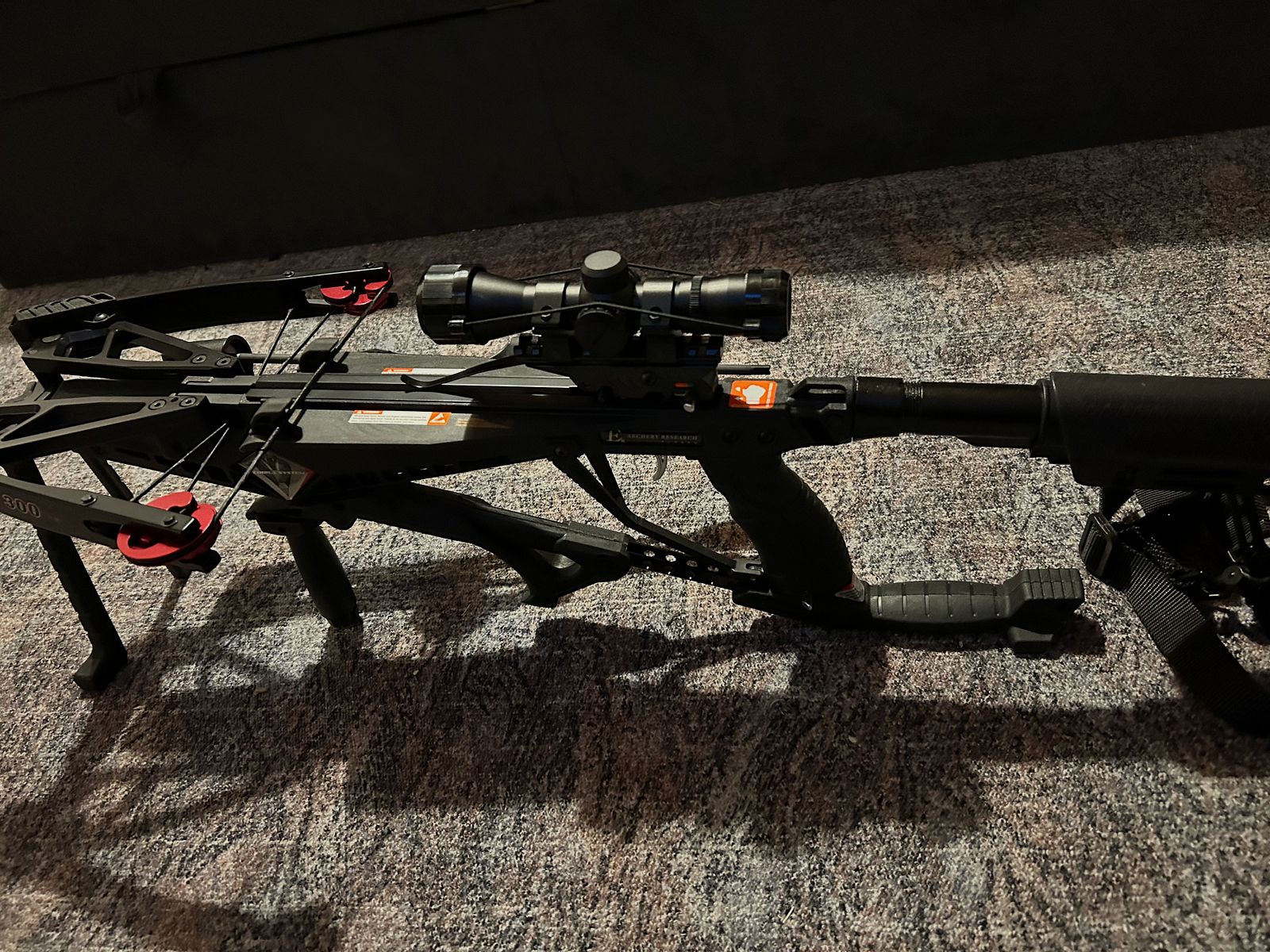 EK ARCHERY Siege - 300 fps / 150 lbs - Armbrust