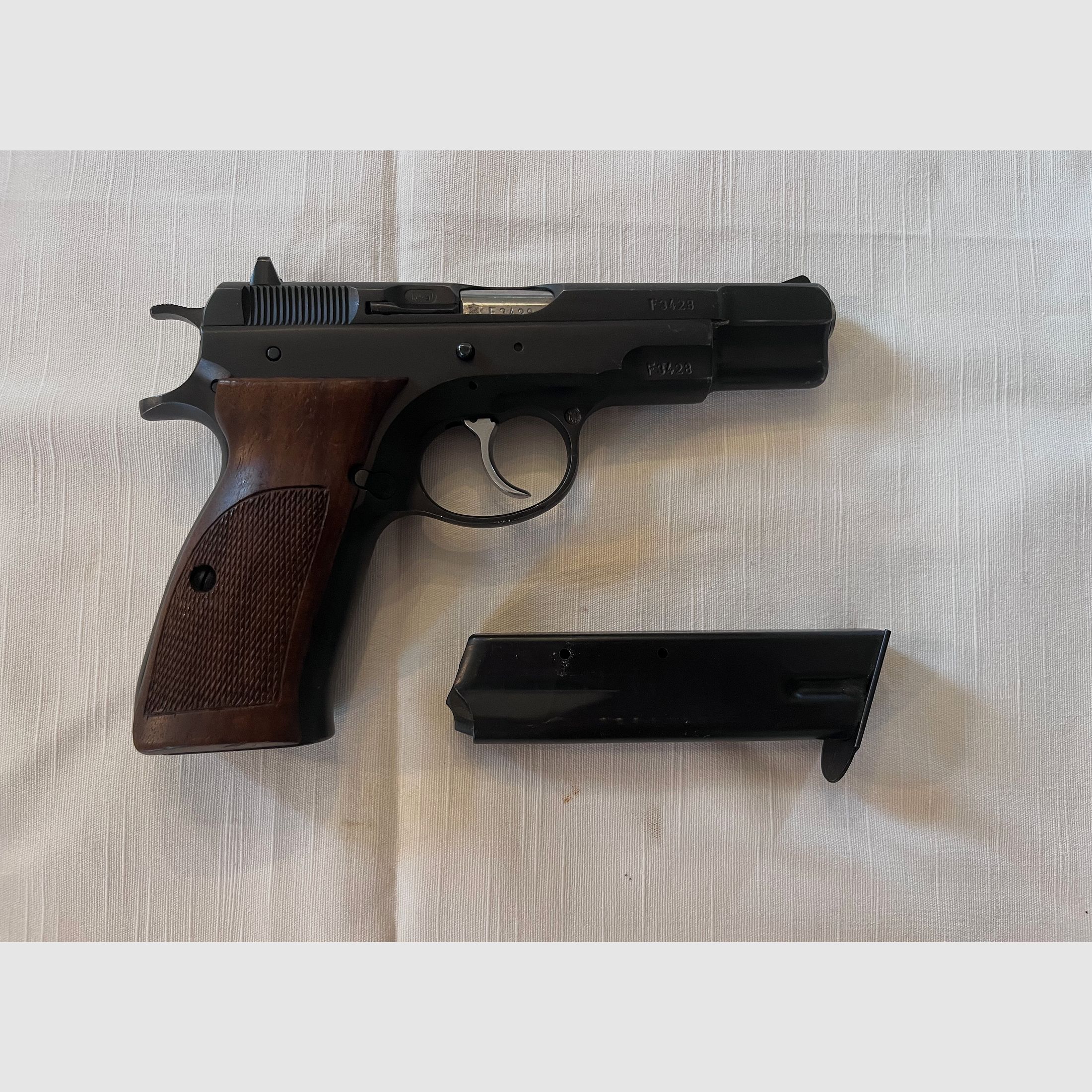 Pistola "Brünner m75" - CZ - Cal. 9mm Para