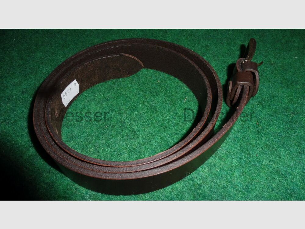 Ceinture en cuir AKAH avec sanglier
