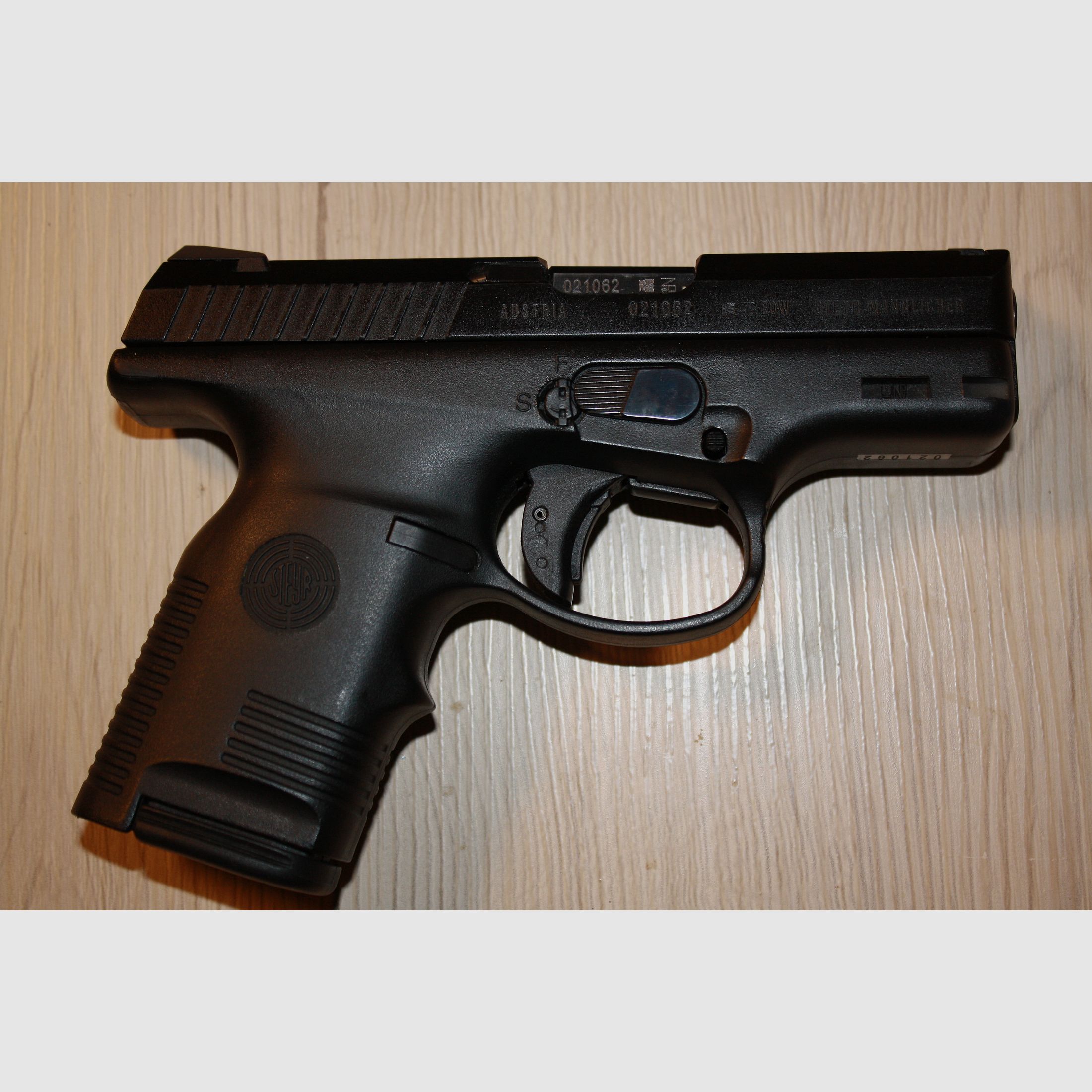 Steyr S9 Pistolet 9x19 z akcesoriami