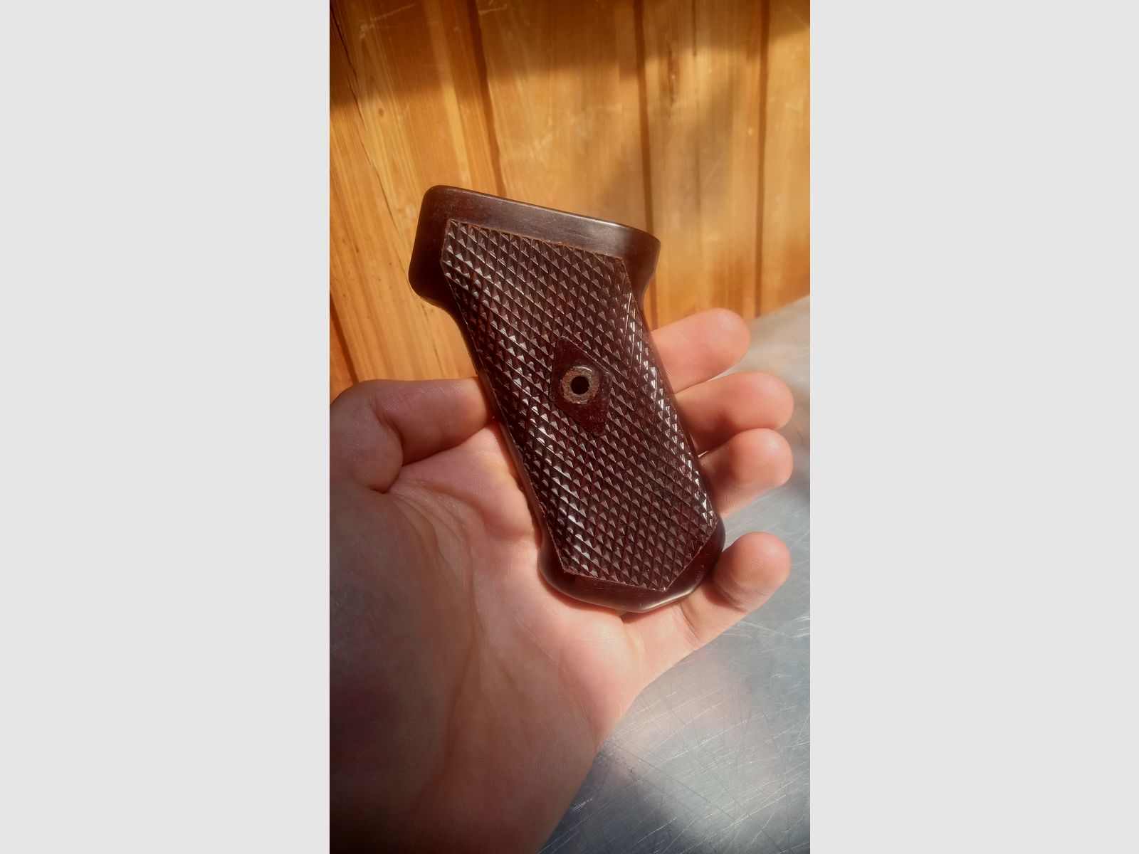 Original AK47 Type 1 Griff aus Bakelit zusammengehörige Griffschalen