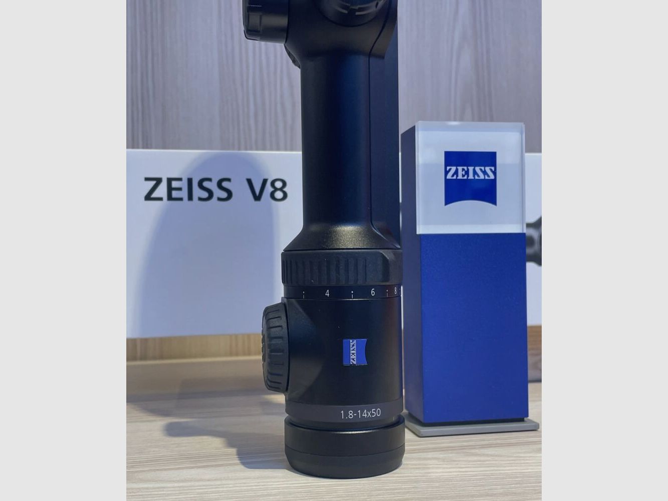ZEISS V8 1,8-14x50 M (mit Schiene) A60