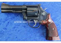 Smith & Wesson 586 / 4