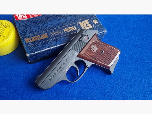 Röhm RG 90 Pistola en calibre .315k con una caja de cartuchos de fogueo Munición Schreckschuss Silvester