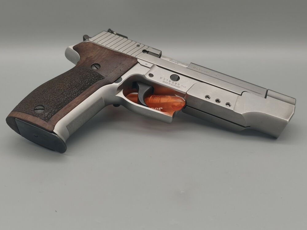 SIG Sauer P226S con Romeo 1 e mirino regolabile 9mmLuger
