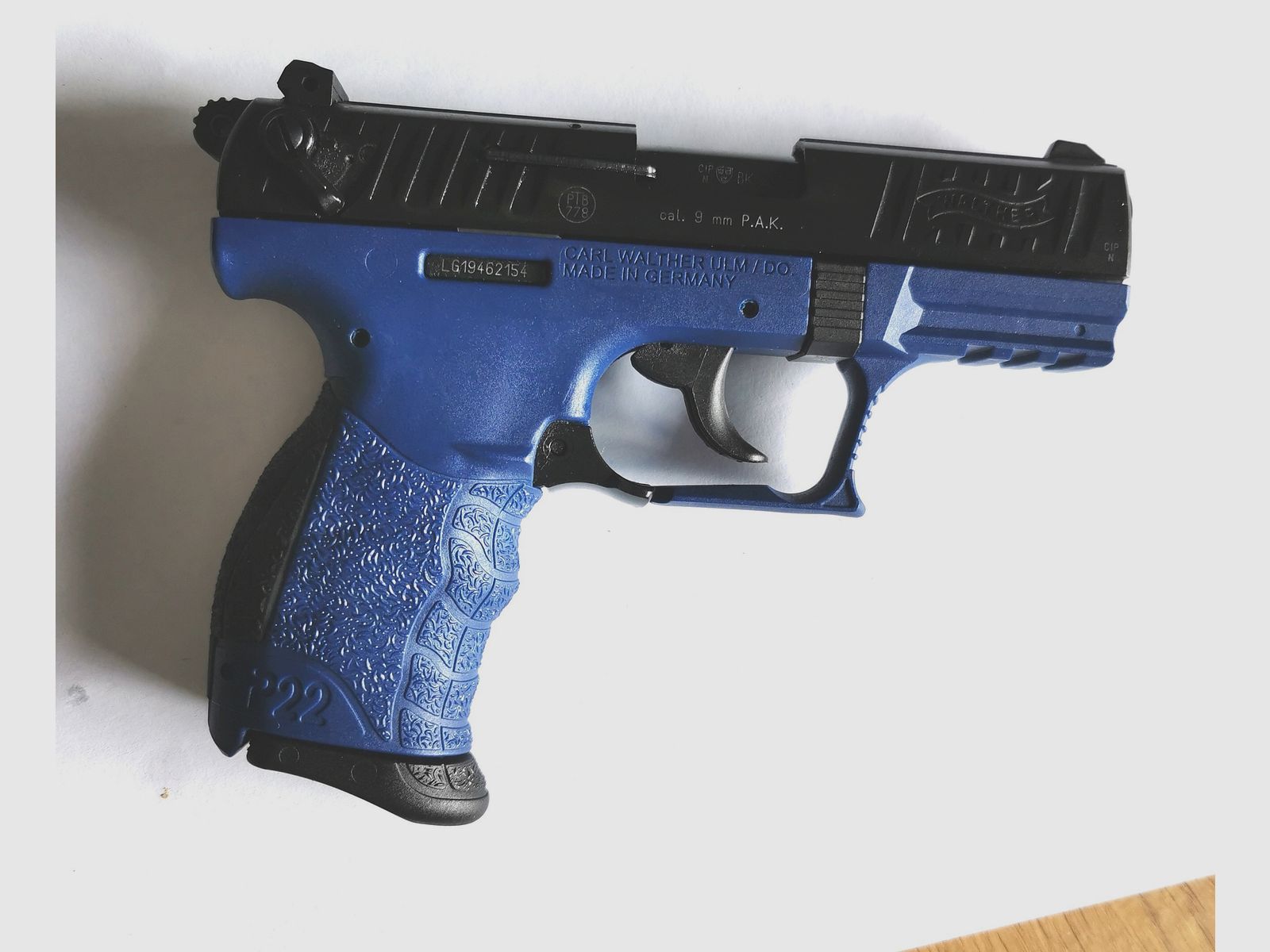 Reserviert! Walther P22 9mm P.A.K. Frei ab 18 Jahre guter Zustand  PTB 778 , Blue Star schon lange Ausverkauft !