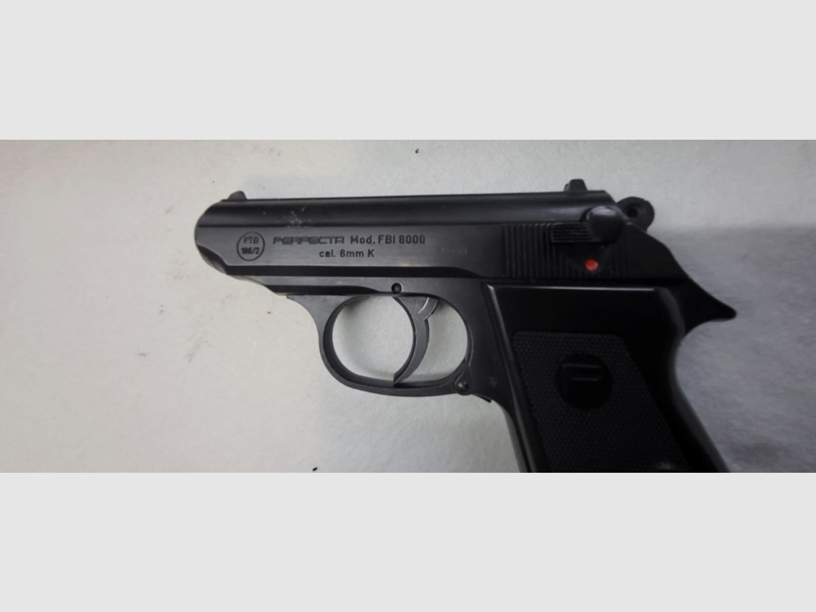   Schreckschusspistole Perfecta Mod.FBI  8000 cal. 8mm Platz 