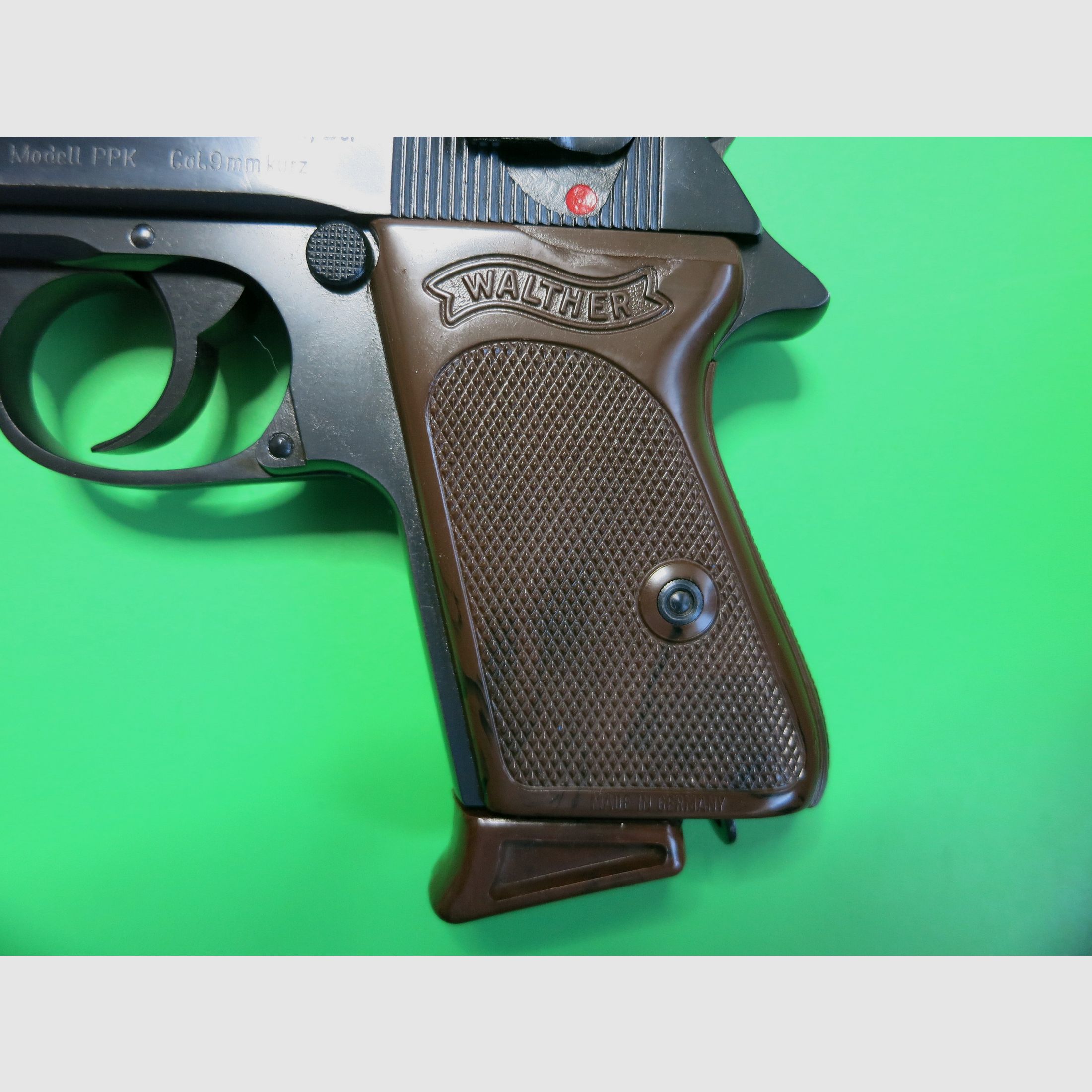Halbautomatische Pistole, Walther PPK, Kal. 9 mm Kurz, braune Griffschalen       #74