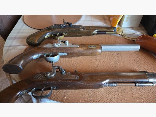 Dikar muzzleloader pistols