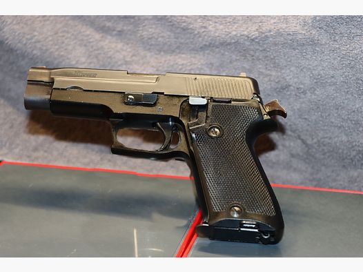 Sig Sauer P220